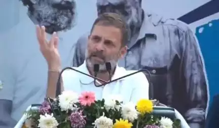 किसानों को जो मिलना चाहिए, वो नही मिल रहा है।
आज किसान पैदल दिल्ली की ओर जा रहे हैं, लेकिन उनको रोका जा रहा है।
किसान सिर्फ यह कह रहे हैं कि उनकी मेहनत का फल मिलना चाहिए : श्री Rahul Gandhi  जी
#ajmerruleritcellexecutive