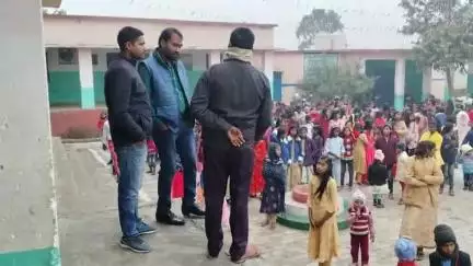 #जय_मां_शारदे 🙏सरस्वती पूजा की बधाई।
आज सुबह से अपने क्षेत्र के अनेकों मां सरस्वती जी के दरबार में हाजिर लगाते हुए अपने साथियों के साथ। #लौरिया_विधानसभा Mukesh Yadav Tejashwi Yadav R.J.D - राष्ट्रीय जनता दल Mukesh Yadav #hap