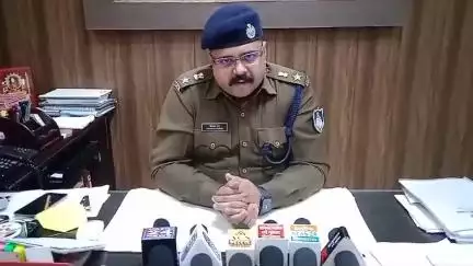 यातायात पुलिस के द्वारा विभिन्न प्राइवेट स्कूल वैनो में कार्रवाई| लगभग 10000 रुपए की चालानी कार्रवाई भी की गई #chhinwara