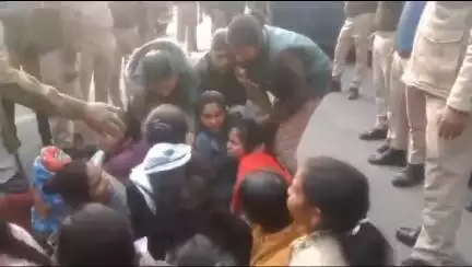#69000भर्ती_आरक्षण_घोटाला हुआ जिसको स्वयं मुख्यमंत्री स्वीकार कर चूके है लेकिन #6800पिछड़े_दलित अभ्यर्थियों को आज तक न्याय नही मिला जिसका श्रेय प्रदेश के मंत्री और नेताओ को जाता है 
#रामराज्य_में6800शिक्षकों_को_नियुक्ति_दो 
#6800_की_नियुक्त