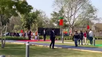 भाजप पदाधिकाऱ्यांच्या बैठकी दरम्यान मा. पंतप्रधान श्री नरेंद्र मोदी जी यांनी भारत मंडपम येथे भाजपचा ध्वज फडकावला.
#Maharashtra #NewDelhi #BJPNationalCouncil2024 #BJP #NarendraModi