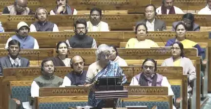 आंगनवाड़ी कार्यकर्ताओं को आयुष्मान भारत योजना के तहत मिलेगा स्वास्थ्य कवर: वित्त मंत्री #बजट #बजट_2024 #अंतरिम_बजट