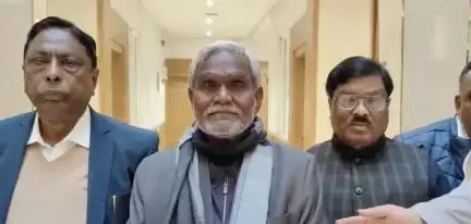 चंपई सोरेन ने की राज्यपाल से मुलाकात, सरकार गठन की प्रक्रिया जल्द शुरू करने का किया अनुरोध #हेमंत_सोरेन