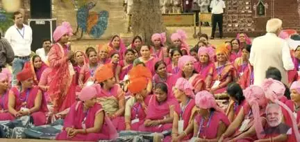 क्या है 'लखपति दीदी' योजना जिसका आज बजट में किया गया ज़िक्र? #बजट #बजट_2024 #अंतरिम_बजट