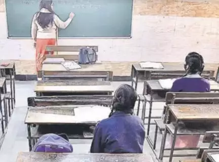 मौसम की स्थिति को देखते हुए कल से सामान्य समय पर संचालित होंगे दिल्ली के सभी स्कूल, नोटिस जारी #मौसम #ठंड
