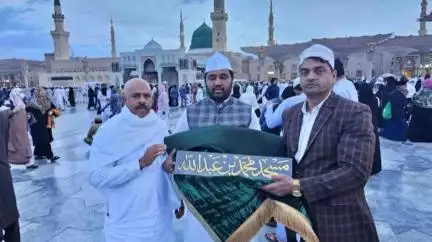 मक्का में शुद्धिकरण के बाद भारत लाई गई अयोध्या में बनने वाली मस्जिद की नींव की पहली ईंट; तस्वीर आई सामने #मस्जिद
