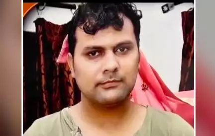 यूपी में सिपाही भर्ती परीक्षा के पेपर लीक मामले में मुख्य आरोपी ने किया सरेंडर #पेपर_लीक
