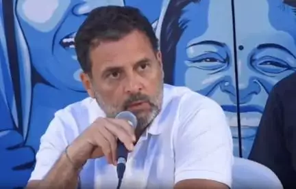 नरेंद्र मोदी चुनावी बॉन्ड के नाम पर दुनिया का सबसे बड़ा ‘वसूली रैकेट’ चला रहे हैं: राहुल गांधी #चुनावी_बॉन्ड #राजनीति