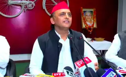 बीजेपी ने साज़िश के तहत पेपर लीक करवाए हैं जिससे नौकरियां न देनी पड़ें: अखिलेश यादव #पेपर_लीक #राजनीति