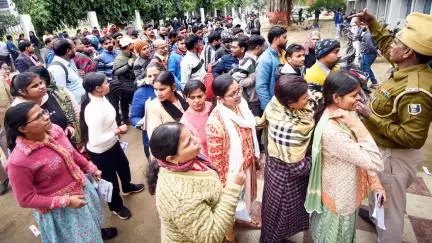 बिहार में होली के बीच रखी गई ट्रेनिंग में शामिल नहीं होने वाले शिक्षकों का कटेगा एक हफ्ते का वेतन #बिहार #शिक्षक