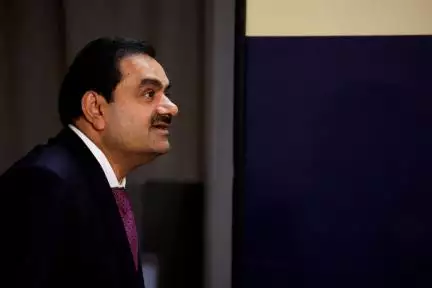 अंबुजा सीमेंट में ₹6,661 करोड़ के निवेश के बाद अदाणी परिवार की हिस्सेदारी बढ़कर हुई 66.7% #अदाणी #अंबुजा_सीमेंट