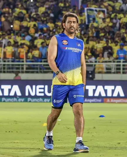 एमएस धोनी बने टी20 क्रिकेट में 300 डिसमिसल्स करने वाले पहले विकेटकीपर #धोनी #आईपीएल