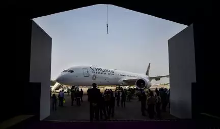 एयरलाइंस को 12 साल की उम्र तक के बच्चों को माता-पिता के साथ देनी होगी सीट: डीजीसीए #एयरलाइंस