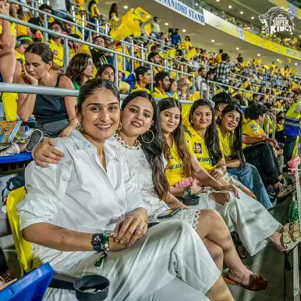 साक्षी धोनी का सीएसके के लिए 'मैच जल्दी खत्म कीजिए, बेबी आने वाला है' पोस्ट हुआ वायरल #धोनी #सीएसके