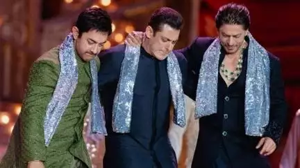 पाकिस्तानी ऐक्टर्स से असुरक्षित महसूस करते हैं शाहरुख, सलमान व आमिर: पाक ऐक्ट्रेस नादिया खान #बॉलीवुड #मनोेरंजन