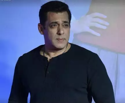 सलमान खान के घर के बाहर फायरिंग के मामले में आरोपी ने की पुलिस कस्टडी में आत्महत्या की कोशिश #सलमान