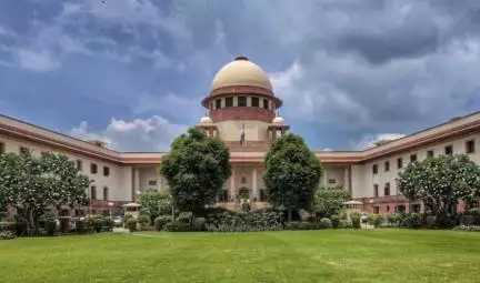 कोविशील्ड के साइड इफेक्ट्स का मामला पहुंचा सुप्रीम कोर्ट, जांच व मुआवज़े की मांग #कोविशील्ड