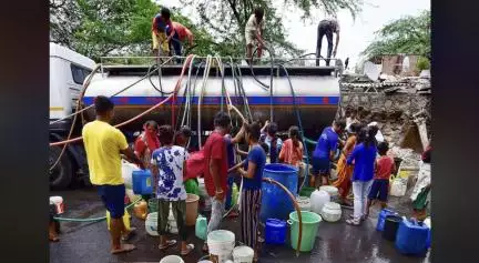 टैंकर माफिया को रोकने के लिए कोई कार्रवाई क्यों नहीं की?: जल संकट पर दिल्ली सरकार से सुप्रीम कोर्ट #जल_संकट