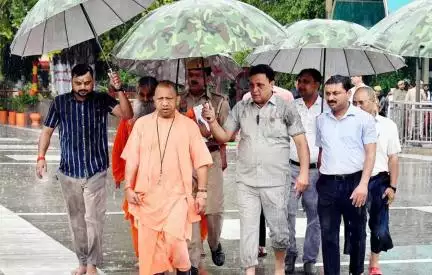 उत्तर प्रदेश में बकरीद पर सड़कों पर नहीं होगी नमाज़, सीएम योगी ने अधिकारियों को दिए निर्देश #बकरीद