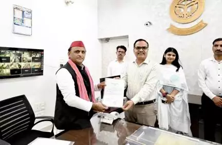 कन्नौज लोकसभा सीट से अखिलेश यादव ने लिया जीत का प्रमाण पत्र, वीडियो आया सामने #लोकसभा_चुनाव