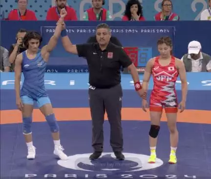 विनेश फोगाट ने अंतिम पलों में टोक्यो ओलंपिक्स की गोल्ड मेडलिस्ट को हराया, क्वॉर्टर फाइनल में पहुंचीं #पेरिस_ओलंपिक्स