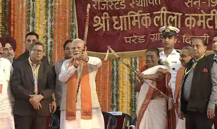 दिल्ली के रामलीला मैदान में हुआ रावण दहन, राष्ट्रपति मुर्मु व पीएम मोदी रहे मौजूद #रामलीला
