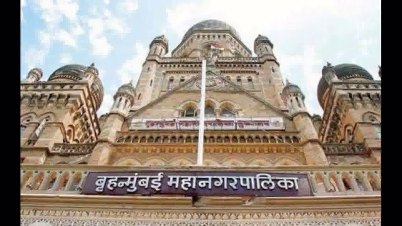 मनीष मल्होत्रा को बीएमसी ने दफ्तर में 'अनाधिकृत बदलाव' के लिए भेजा नोटिस #बीएमसी