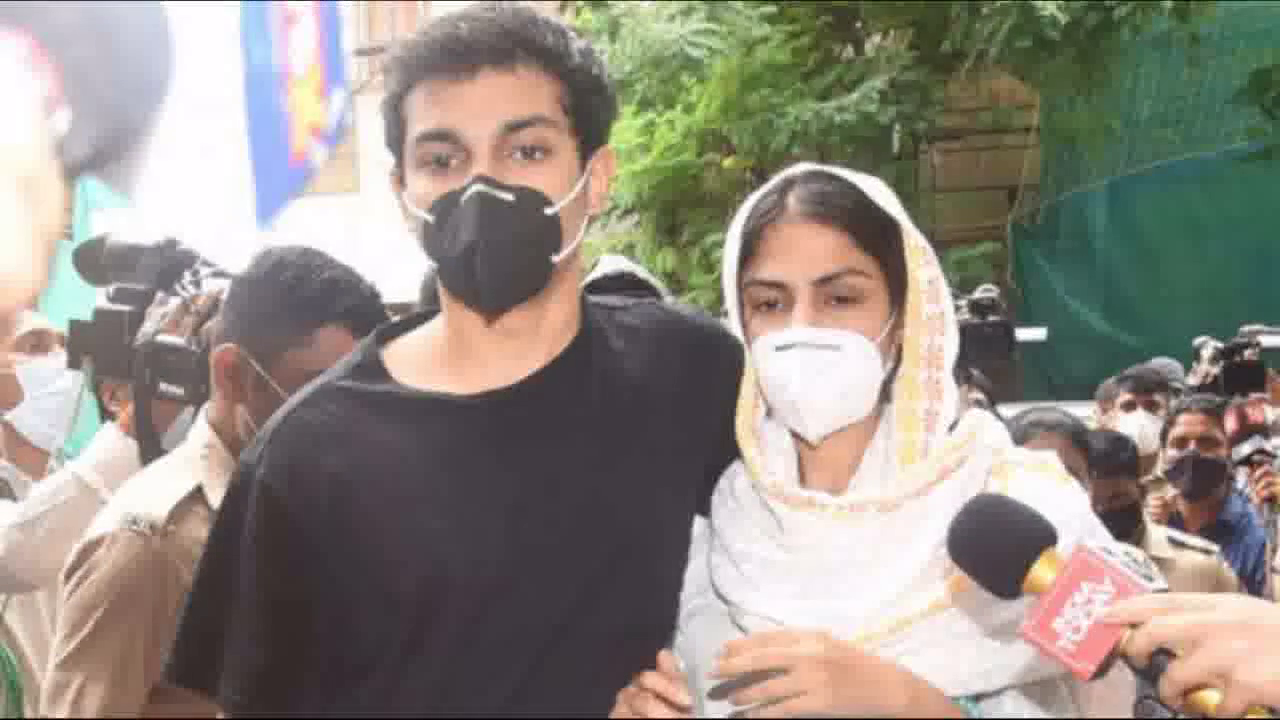 रिया के भाई शोविक और सुशांत के पूर्व हाउसकीपिंग मैनेजर सैमुअल मिरांडा ड्रग कनेक्शन को लेकर 2 घंटे में होंगे गिरफ्तार #सुशांत_राजपूत