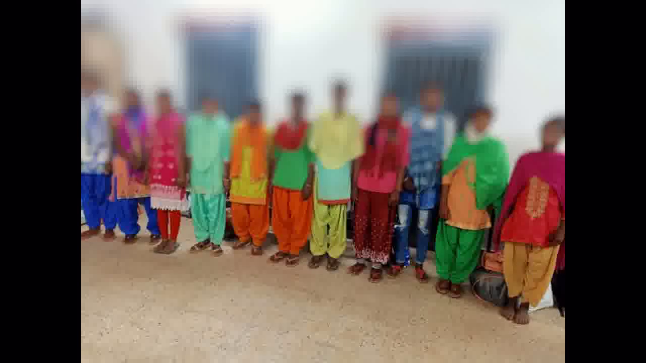 8 नाबालिग समेत 14 लड़कियों को रांची आरपीएफ ने किया रेस्क्यू, एक तस्कर गिरफ्तार #आरपीएफ #मानव_तस्करी