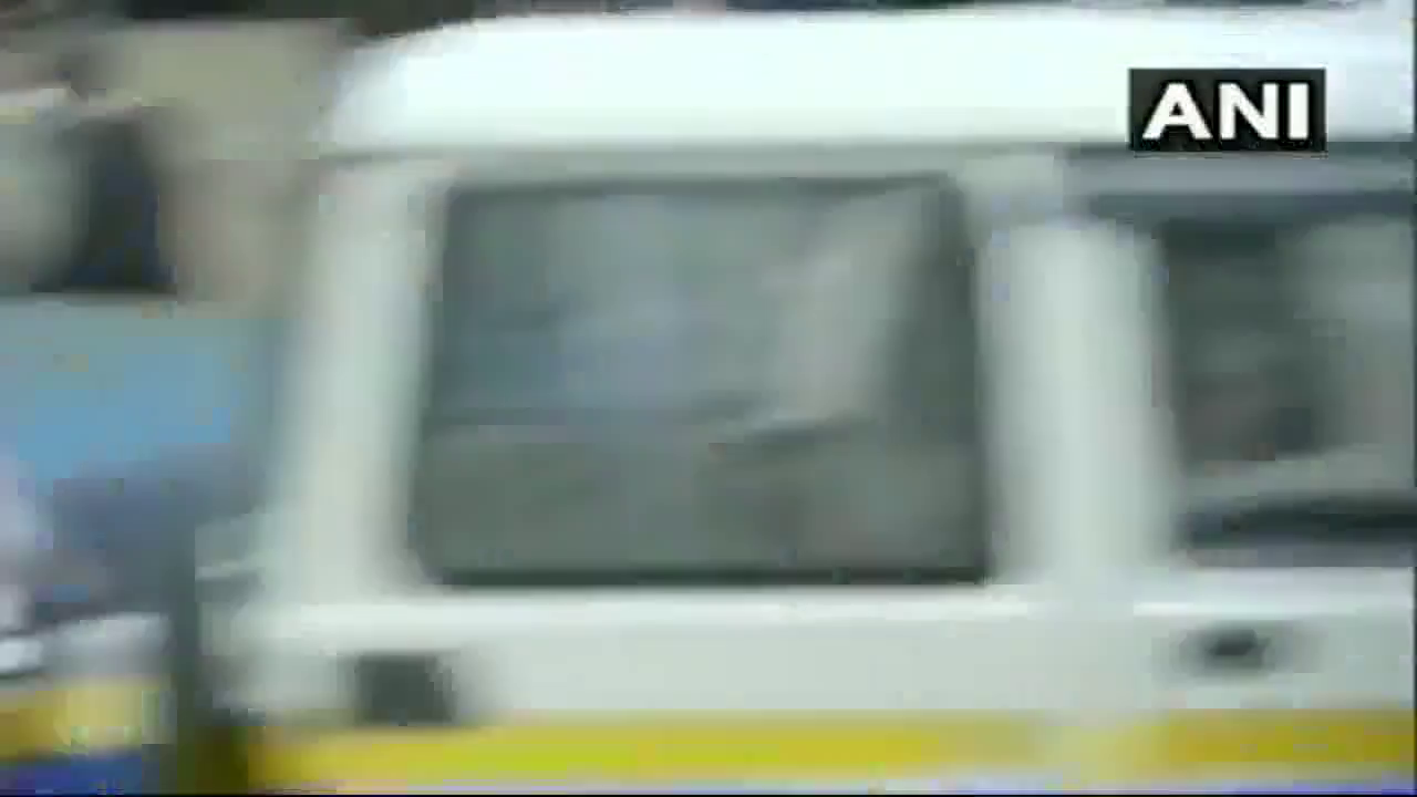 रिया चक्रवर्ती ड्रग केस में गिरफ्तार होने के करीब 1 महीने बाद जेल से आईं बाहर, सामने आया वीडियो #रिया #सुशांत