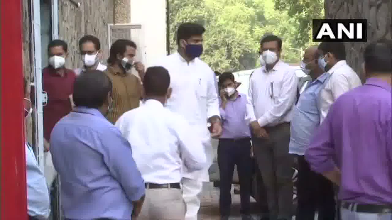 रामविलास पासवान को पीएम मोदी ने दी श्रद्धांजलि, आज पटना लाया जाएगा पार्थिव शरीर  #रामविलास_पासवान