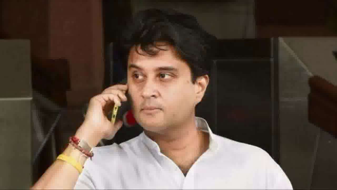 नतीजों ने ये साबित कर दिया है कि कमलनाथ और दिग्विजय सिंह धोखेबाज़ हैंः ज्योतिरादित्य सिंधिया #उपचुनाव #सिंधिया