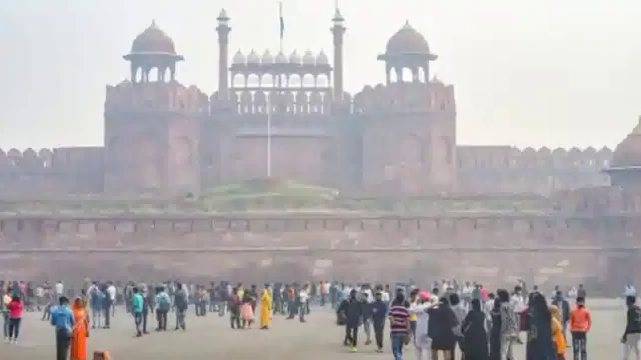 परिसर में मृत कौवों में बर्ड फ्लू की पुष्टि के बाद दिल्ली का लाल किला आम जनता के लिए 26 जनवरी तक बंद #बर्ड_फ्लू