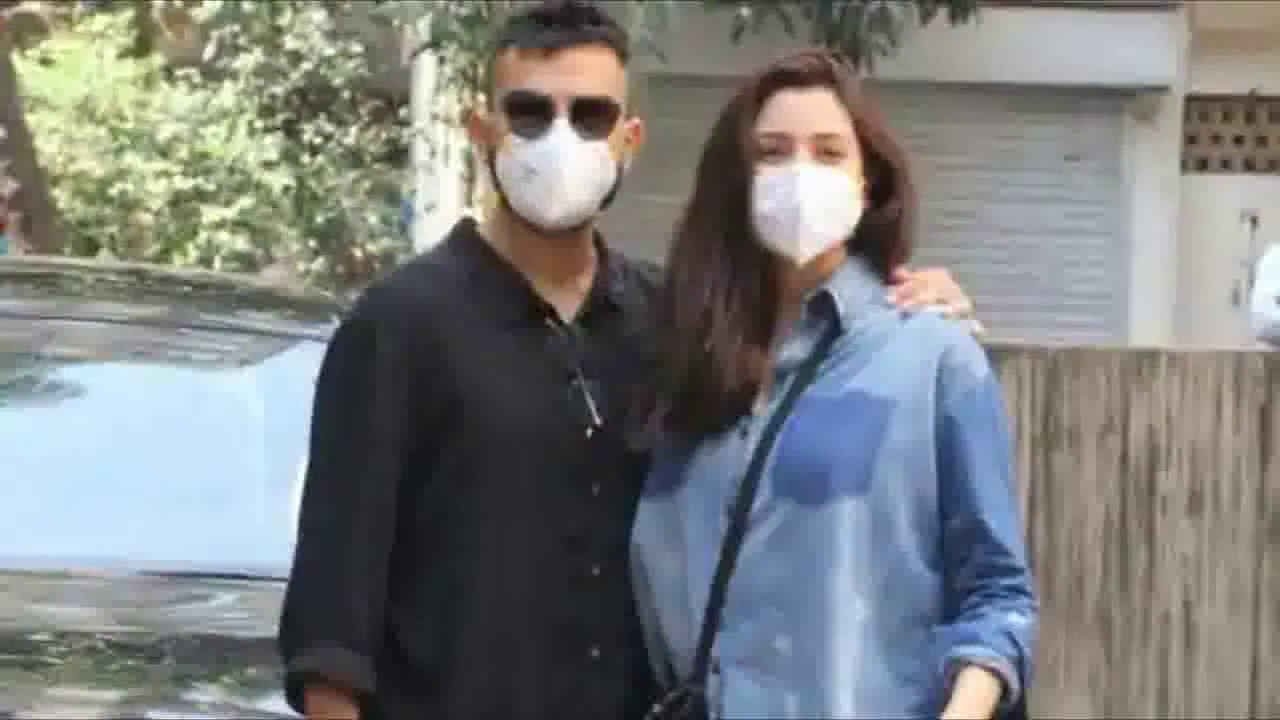 बच्ची के जन्म के बाद पहली बार दिखे विराट-अनुष्का; निजता का सम्मान करने के लिए मीडिया को कहा धन्यवाद #कोहली #अनुष्का