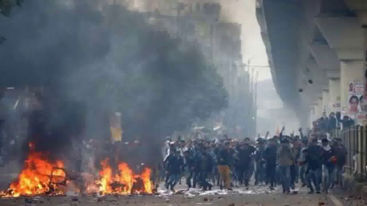 दिल्ली दंगों के पीड़ितों के वकील महमूद प्राचा के खिलाफ तलाशी वारंट पर कोर्ट ने लगाई रोक #दिल्ली_दंगे