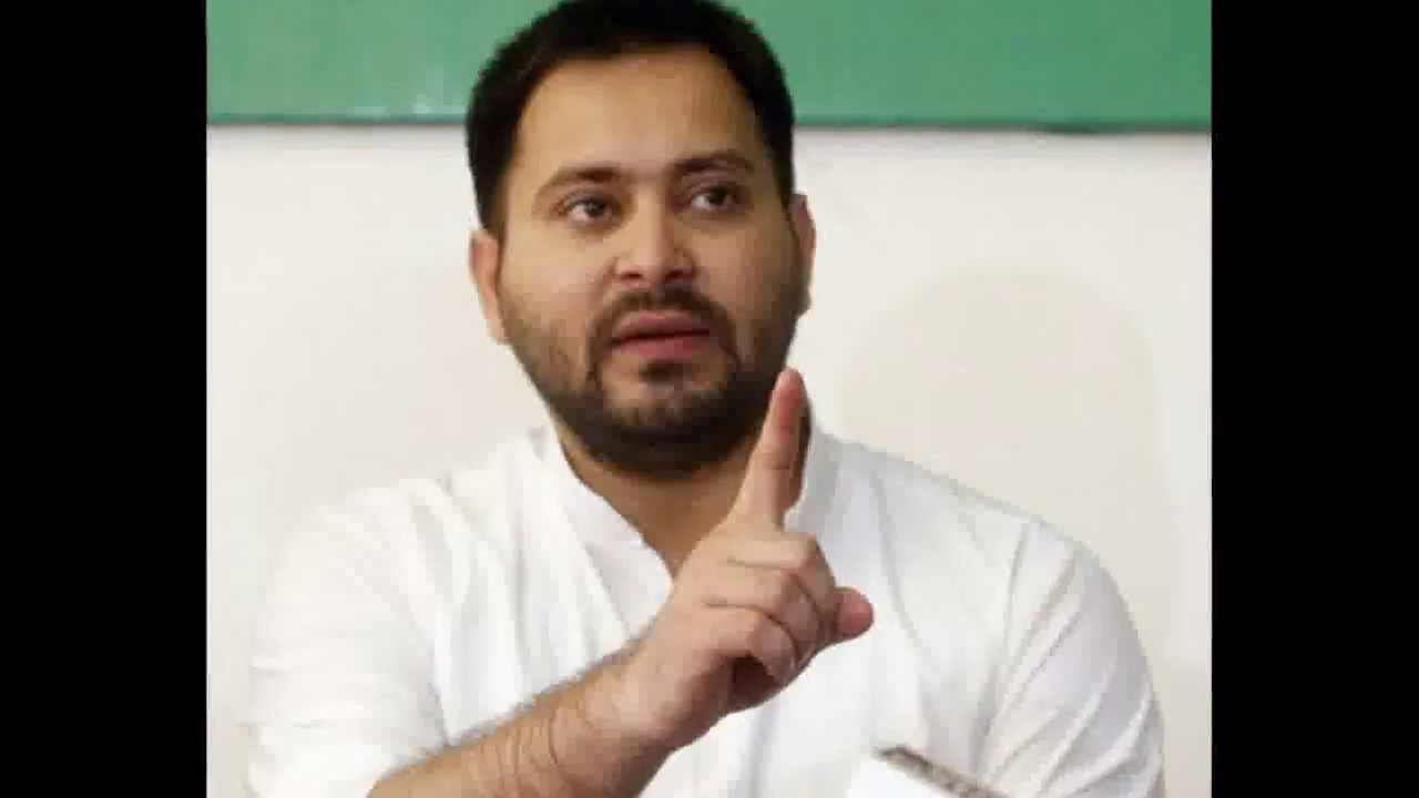 'बिहार बंद' को लेकर पटना सिटी में सड़क पर आगजनी, दरभंगा में वामदल कार्यकर्ताओं ने जानकी एक्सप्रेस को रोका #बिहार_बंद