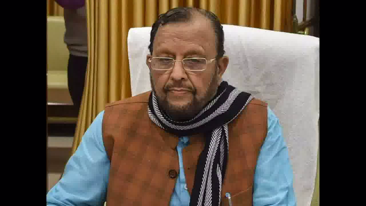 कोविड-19 से लड़ने के लिए सरकार उठा रही हर संभव कदम: यूपी के मंत्री सुरेश कुमार खन्ना  #यूपी_कोरोना