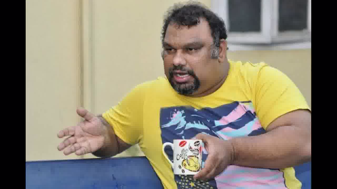 तेलुगु अभिनेता काथी महेश दुर्घटना में गंभीर रूप से घायल होने के बाद आईसीयू में भर्ती #सड़क_दुर्घटना