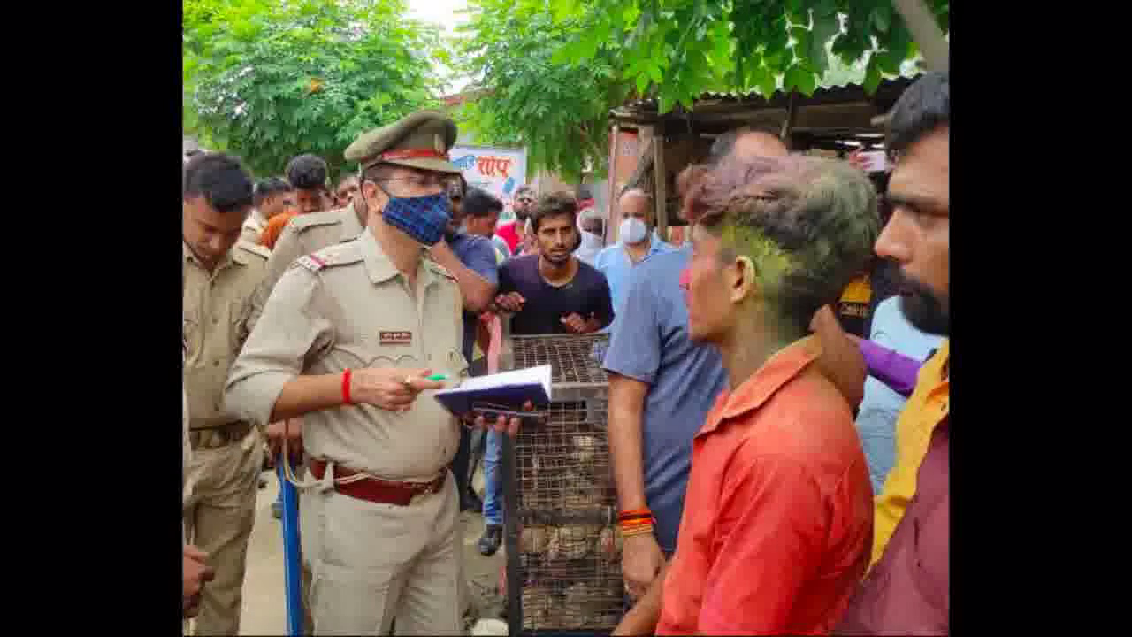 गोरखपुर में कलश यात्रा के दौरान दो समुदायों के बीच हुई झड़प, 5 लोग हिरासत में लिए गए #यूपी_पुलिस #कलश_यात्रा