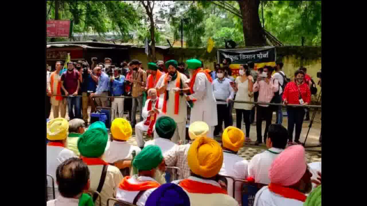 दिल्ली में जंतर-मंतर पर किसानों के प्रदर्शन के दौरान पत्रकार पर 'हमला', सिर पर किया गया वार #जंतर_मंतर