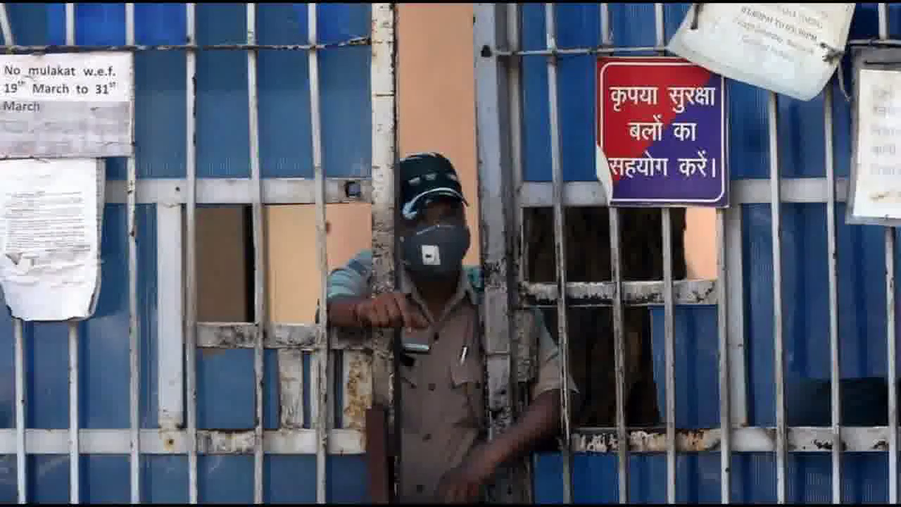 तिहाड़ जेल में बंद अंडरवर्ल्ड डॉन छोटा राजन की तबीयत बिगड़ी, एम्स में किया गया भर्ती #छोटा_राजन #एम्स
