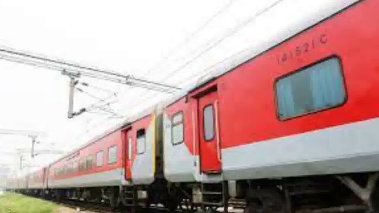 1 सितंबर से तेजस के कोच के साथ पटना व नई दिल्ली के बीच संचालित होगी राजधानी एक्सप्रेस #तेजस #रेलवे