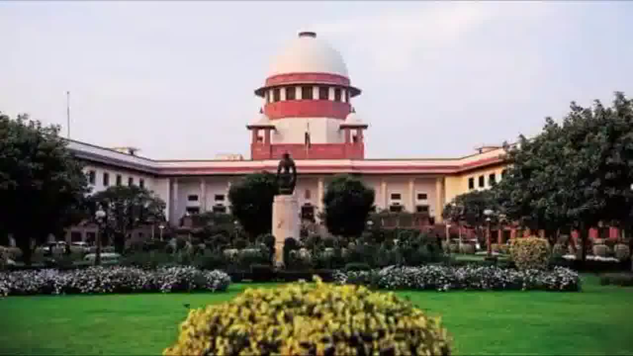 विकलांगों के लिए डोर-टू-डोर कोविड-19 टीकाकरण को लेकर सुप्रीम कोर्ट ने केंद्र से मांगा जवाब #कोविड_वैक्सीन