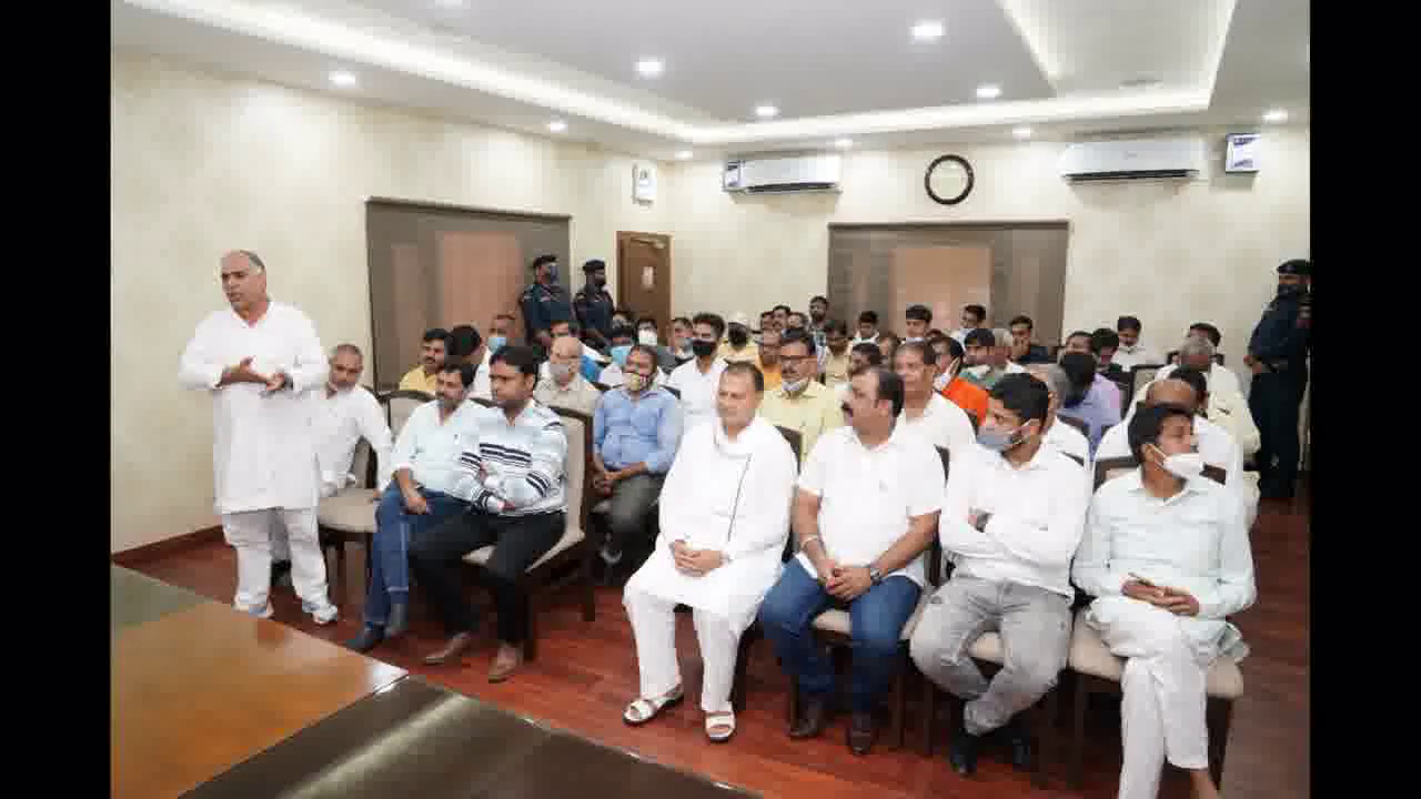 CM खट्टर से मिलने पहुंचे सिंघु व टिकरी बॉर्डर क्षेत्र के ग्रामीण, रास्ता खुलवाने की मांग की #टिकरी_बॉर्डर