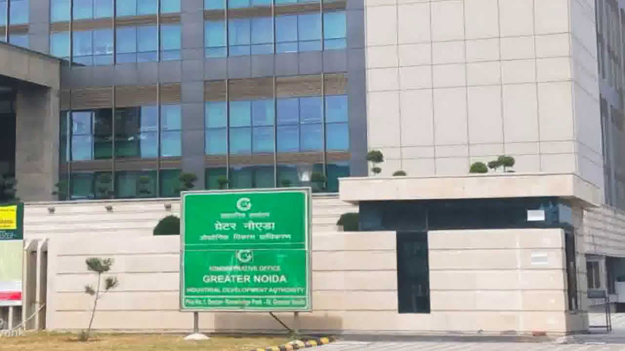 ग्रेटर नोएडा में NGT के मानकों का उल्लंघन करते हुए प्रदूषण फैलाने पर 4 संस्थाओं पर लगा ₹3 लाख का जुर्माना #एनजीटी