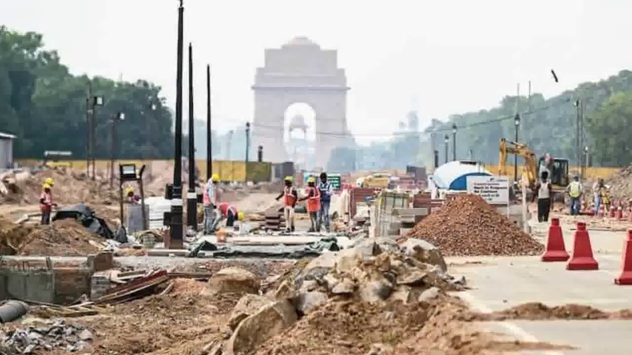 दिल्ली सरकार सेंट्रल विस्टा के कर्मचारियों का मुफ्त कोविड-19 टीकाकरण करवा रही हैः अधिकारी #कोरोना_वैक्सीन #टीकाकरण