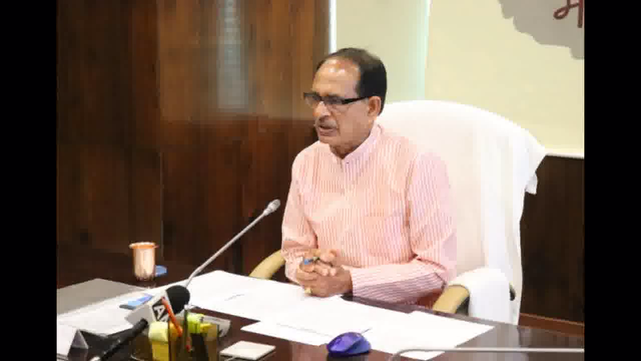 भिंड सड़क दुर्घटना में मृतकों के परिजनों को ₹4 लाख व घायलों को ₹50 हज़ार की आर्थिक सहायता दी जाएगी #भिंड #सड़क_हादसा