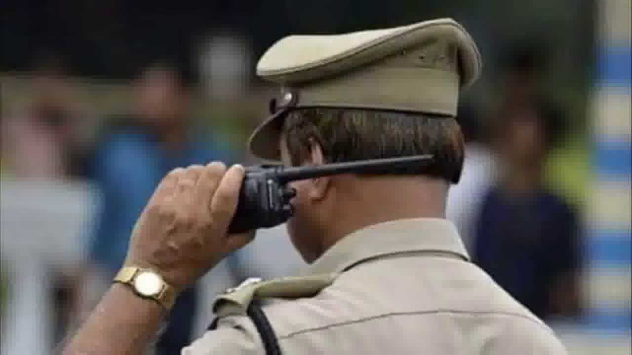 दिल्ली पुलिस ने रोहिणी में 1,115 किलोग्राम पटाखों के साथ एक शख्स को किया गिरफ्तार #पटाखे #प्रतिबंध