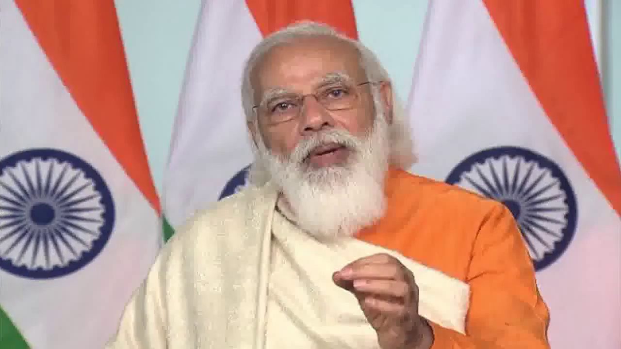 PM मोदी ने कोविड-19 वैक्सीन निर्माताओं संग की बैठक, सीरम इंस्टीट्यूट के अदार पूनावाला भी रहे मौजूद #कोरोना_टीका