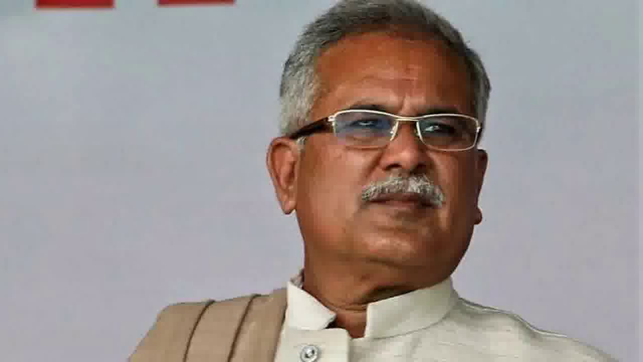 छत्तीसगढ़ के मुख्यमंत्री भूपेश बघेल ने गांधी जयंती के अवसर पर राष्ट्रपिता महात्मा गांधी को किया नमन #गांधी_जयंती